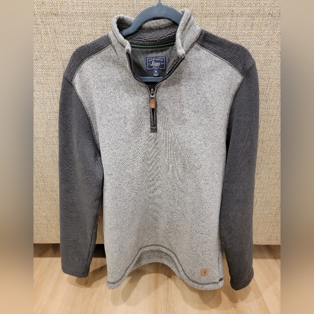 Bass Quarter Zip Men's Light and Dark Gray Sweatshirt.